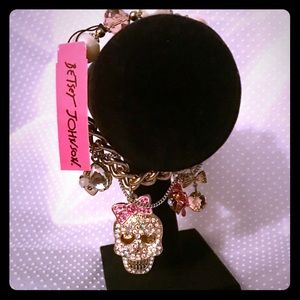 ☠️🎀Betsey Johnson bracelet